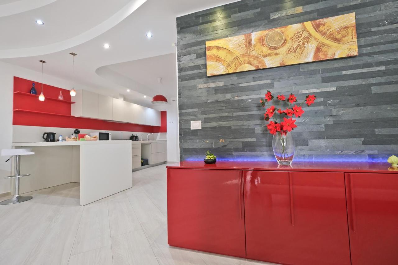 Modern House - 5 Stelle - Posto Auto Privato Apartment Brindisi Bagian luar foto
