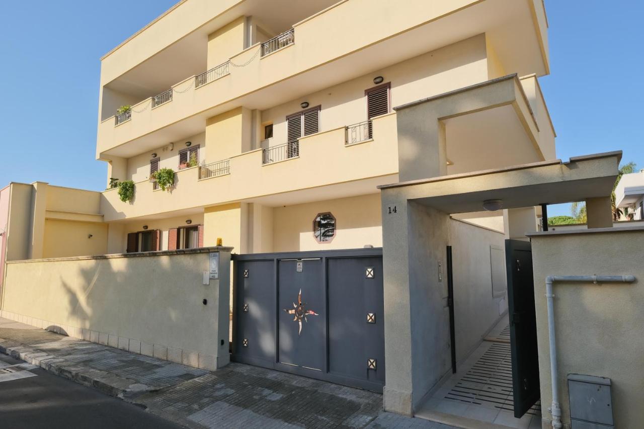 Modern House - 5 Stelle - Posto Auto Privato Apartment Brindisi Bagian luar foto